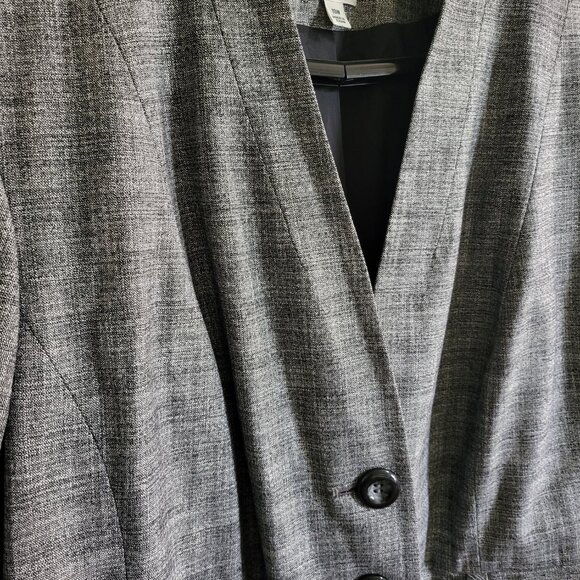 Halogen 3 Button Womens Blazer Gray Black Plus Size 18W Career Workwear Business - Picture 3 of 7